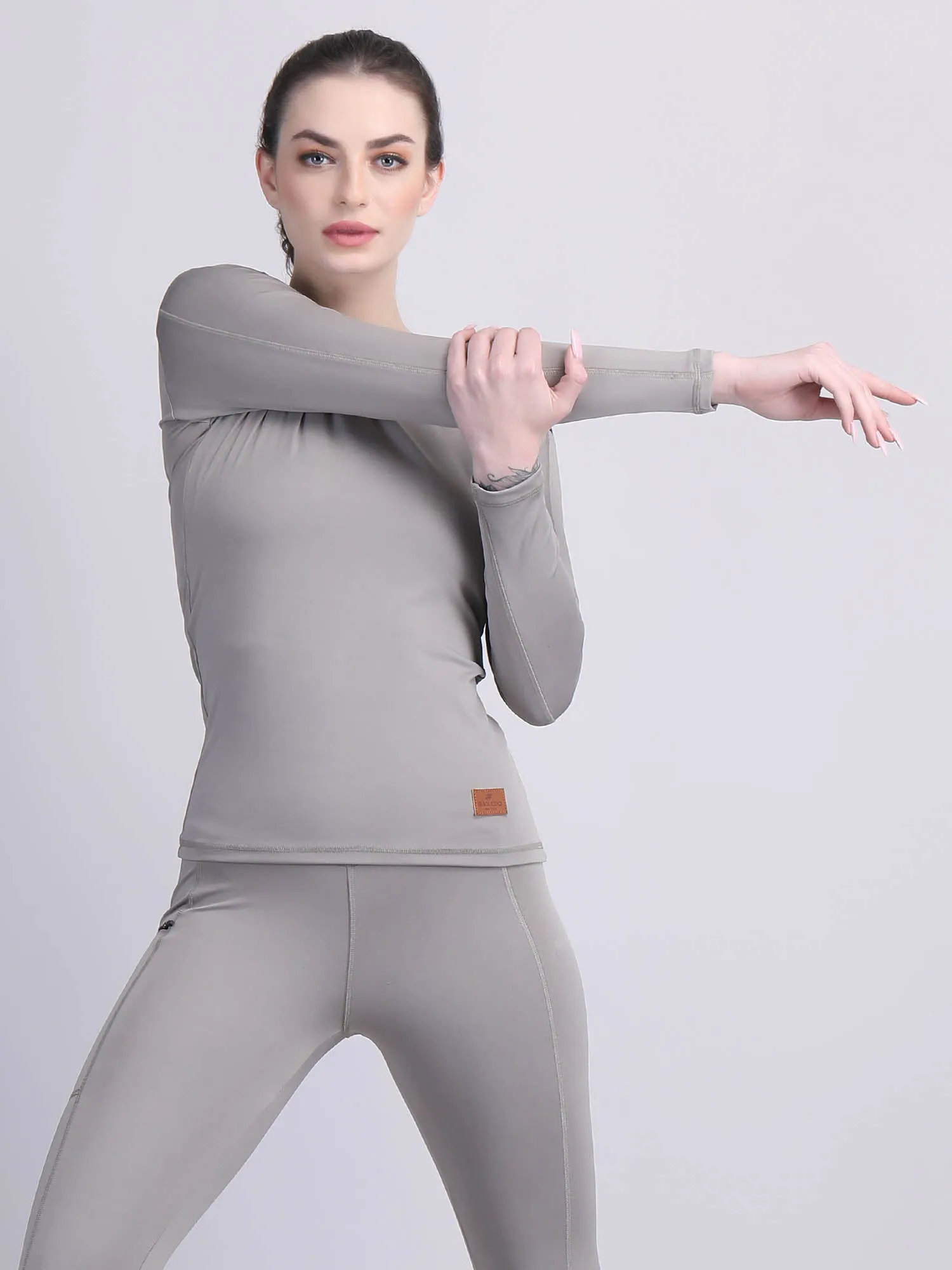 Long sleeve women gym compression top