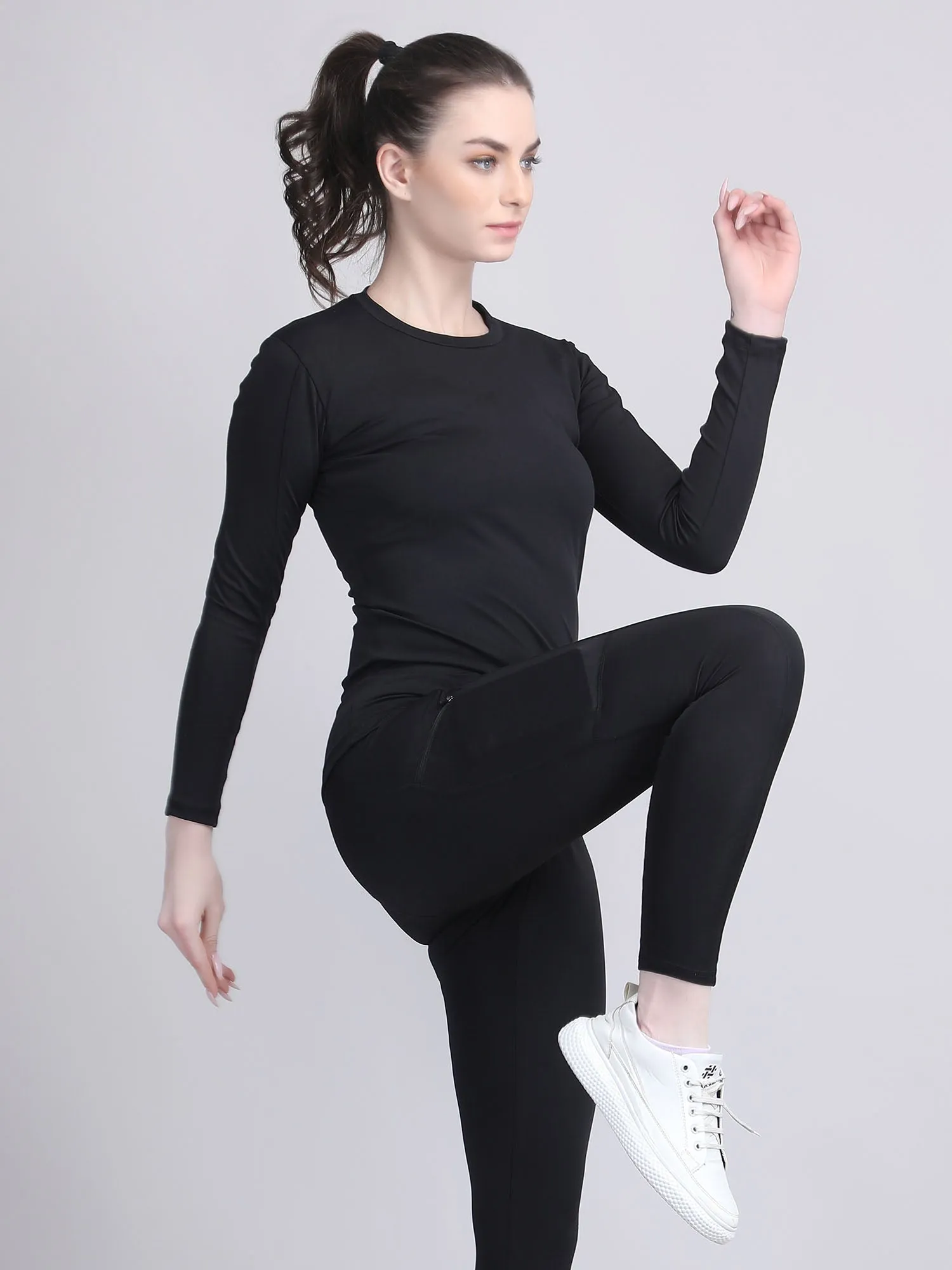 Long sleeve women gym compression top