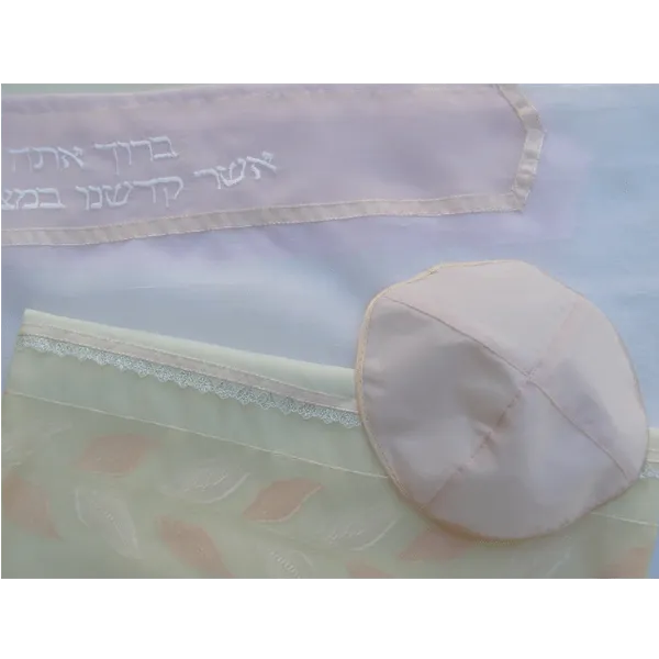 Woman's Tallit With Leaves Decoration