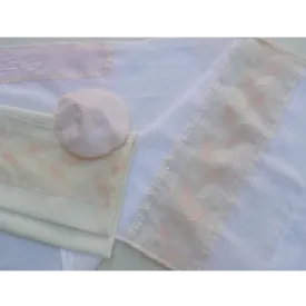 Woman's Tallit With Leaves Decoration