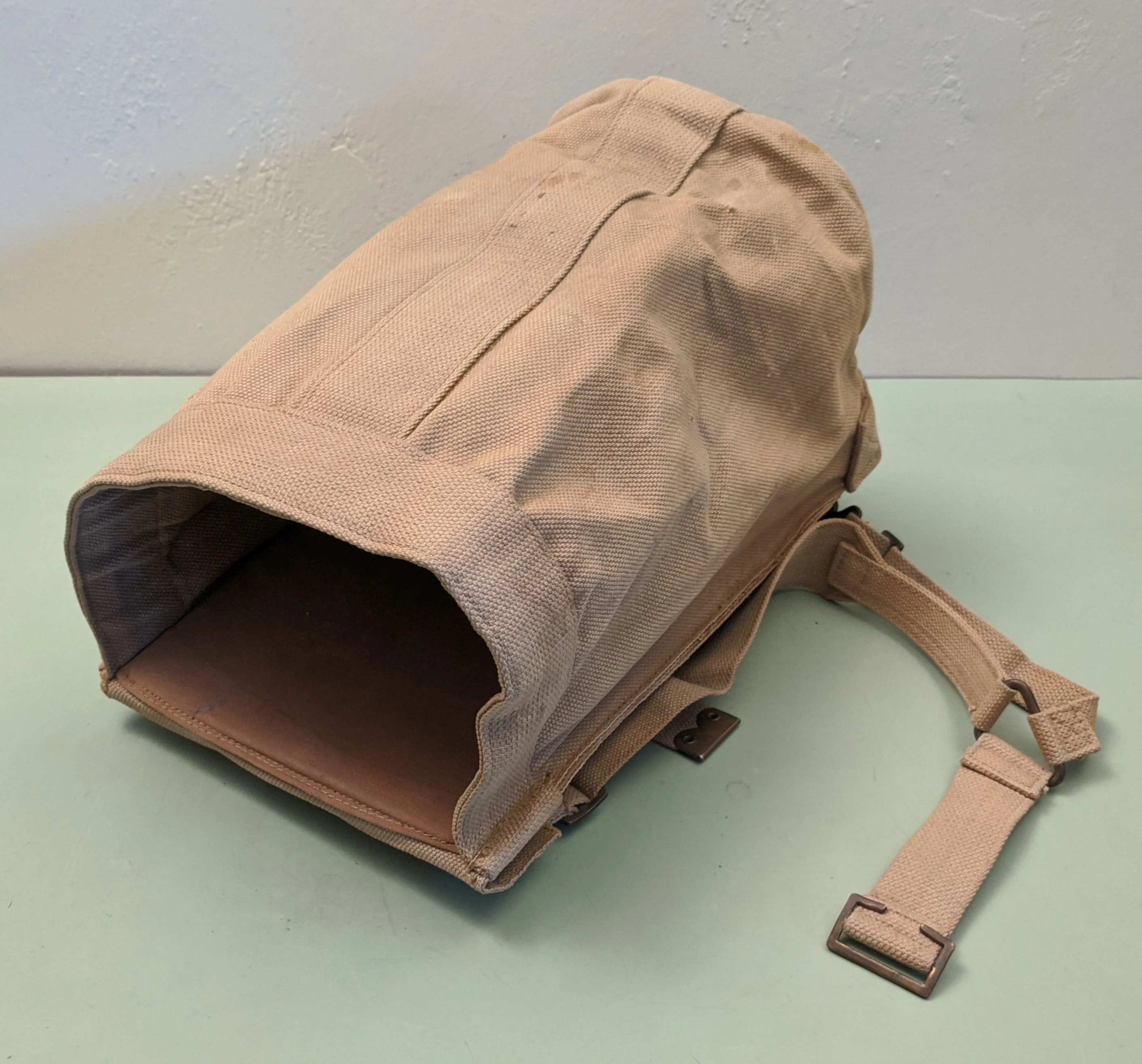 WW2 British canvas Ration Carrier marked MECo. 1945 F*S